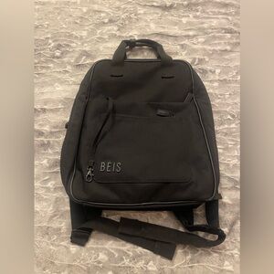 beis expandable backpack
